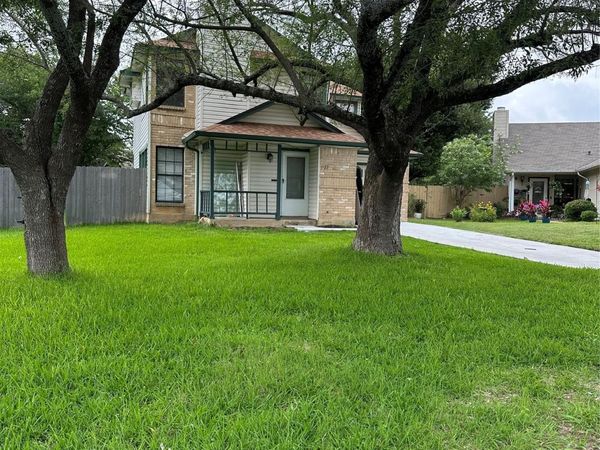 1122 Greenbriar CT, Round Rock, TX 78664