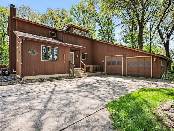 2101 N 350 E , Rolling Prairie, IN 46371