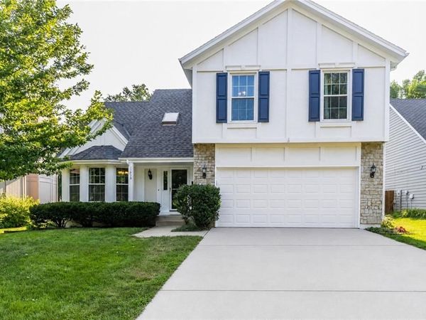 11938 S Hallet Street, Olathe, KS 66062