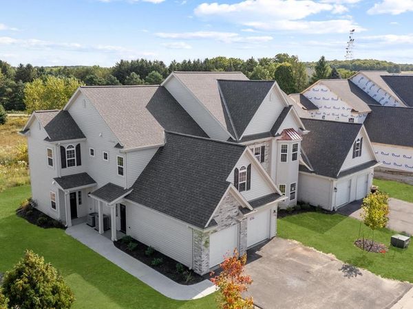 1812 Horseshoe LANE, Unit 424-2, Slinger, WI 53086