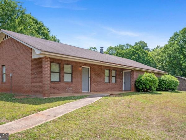 233 Tanglewood Drive, Unit B, Monroe, GA 30656