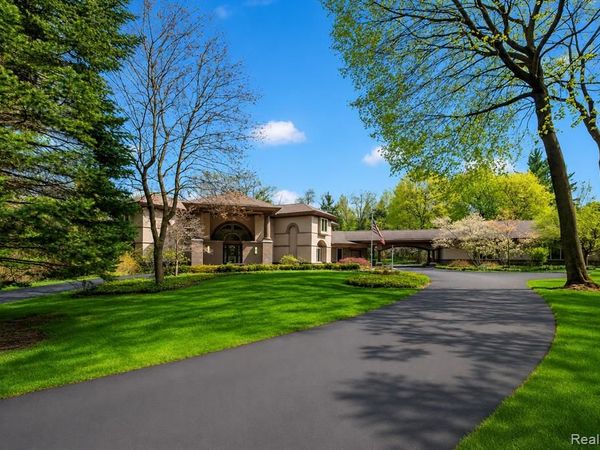 1800 Tiverton Road, Bloomfield Hills, MI 48304