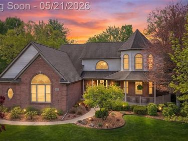 8425 Grays Drive, Grosse Ile Twp, MI 48138