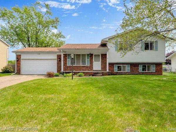 7186 Snow Apple Drive, Independence Twp, MI 48346