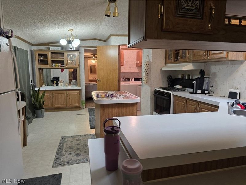 65 Cedarwood Drive, Beloit, OH 44609 Photo 8