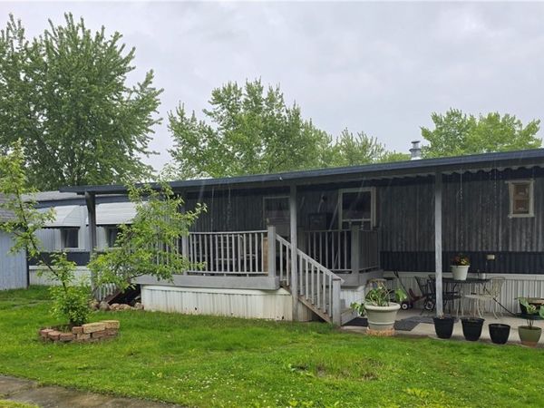 42 Redwood Drive, Beloit, OH 44609