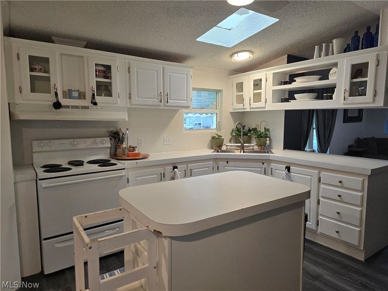 42 Redwood Drive, Beloit, OH 44609 Photo 6