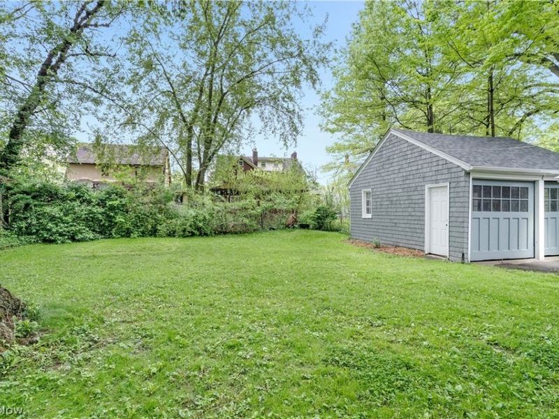 443 Madera Avenue, Youngstown, OH 44504 Photo 10