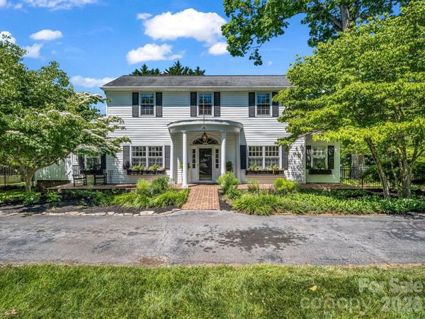 536 Maple Street , Brevard, NC 28712
