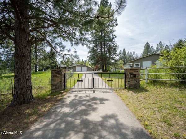 2087 E Glacier RD , Hayden, ID 83835