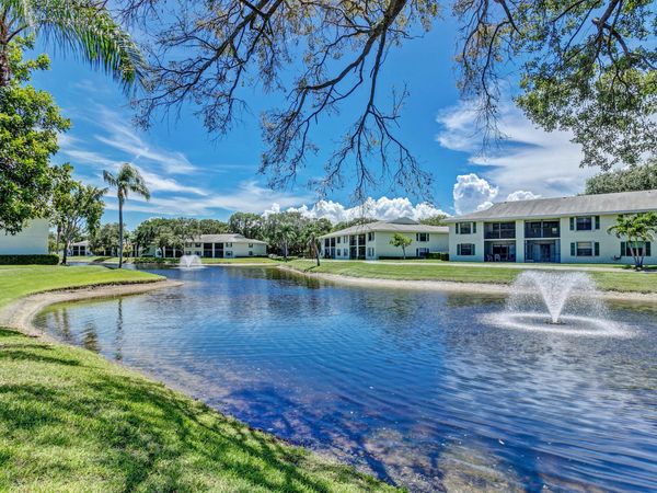 601 Sabal Ridge Circle, Unit A, Palm Beach Gardens, FL 33418