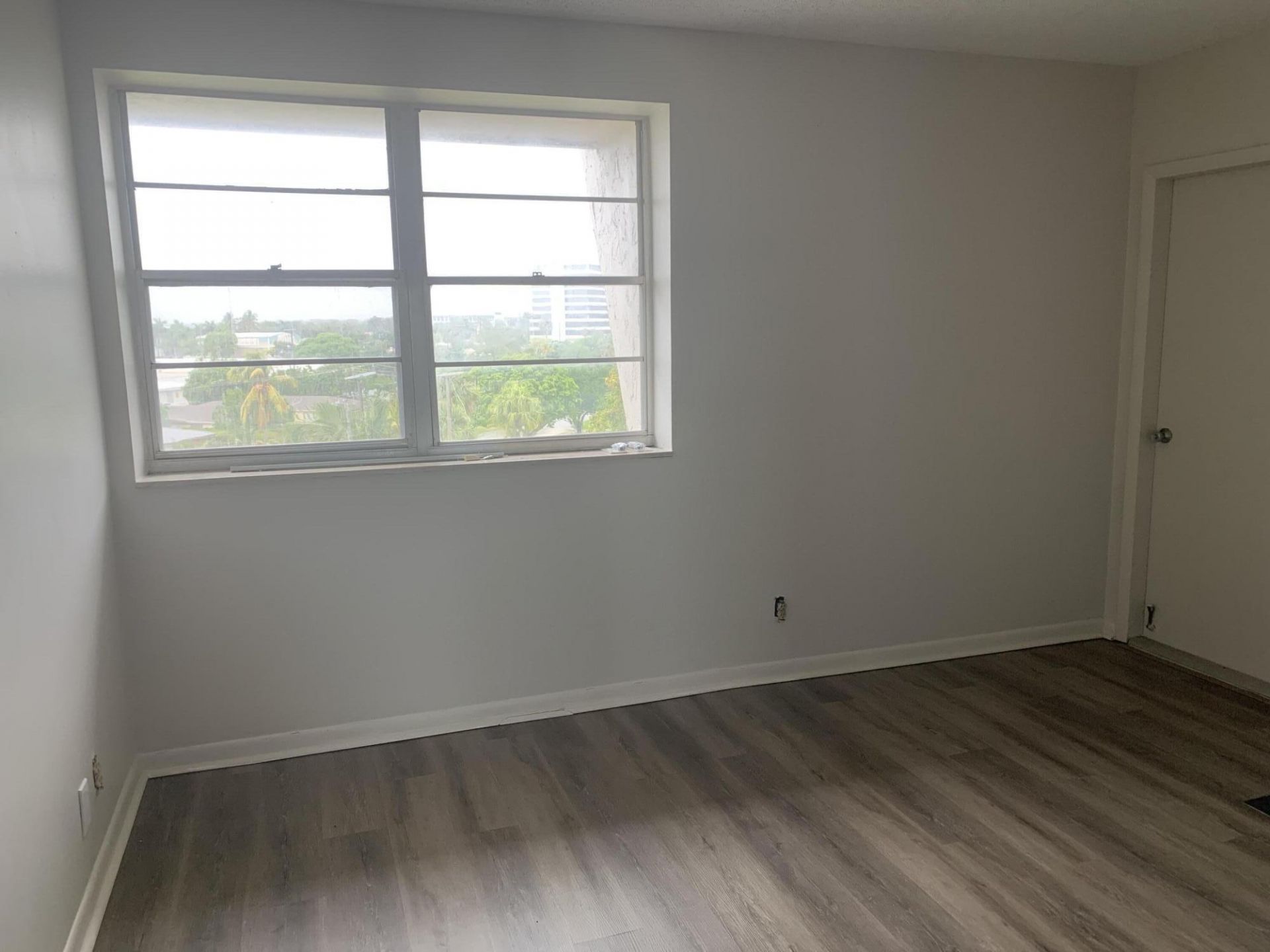 505 Spencer Drive, Unit 410, West Palm Beach, FL 33409 Photo