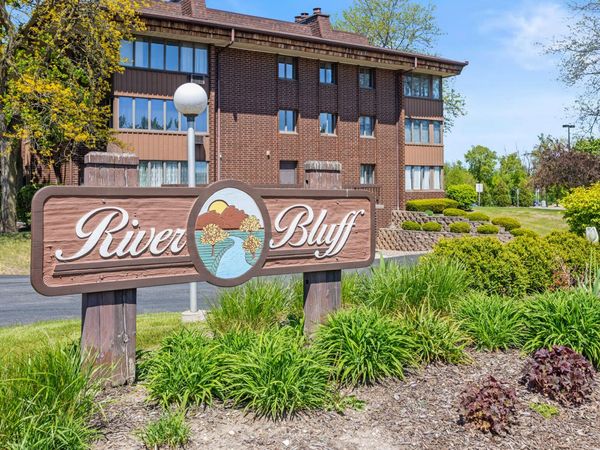 N84W15750 Ridge Rd, Unit 105, Menomonee Falls, WI 53051