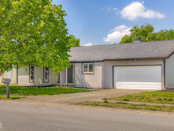 2694 Cedar Wood Drive , Columbus, IN 47203