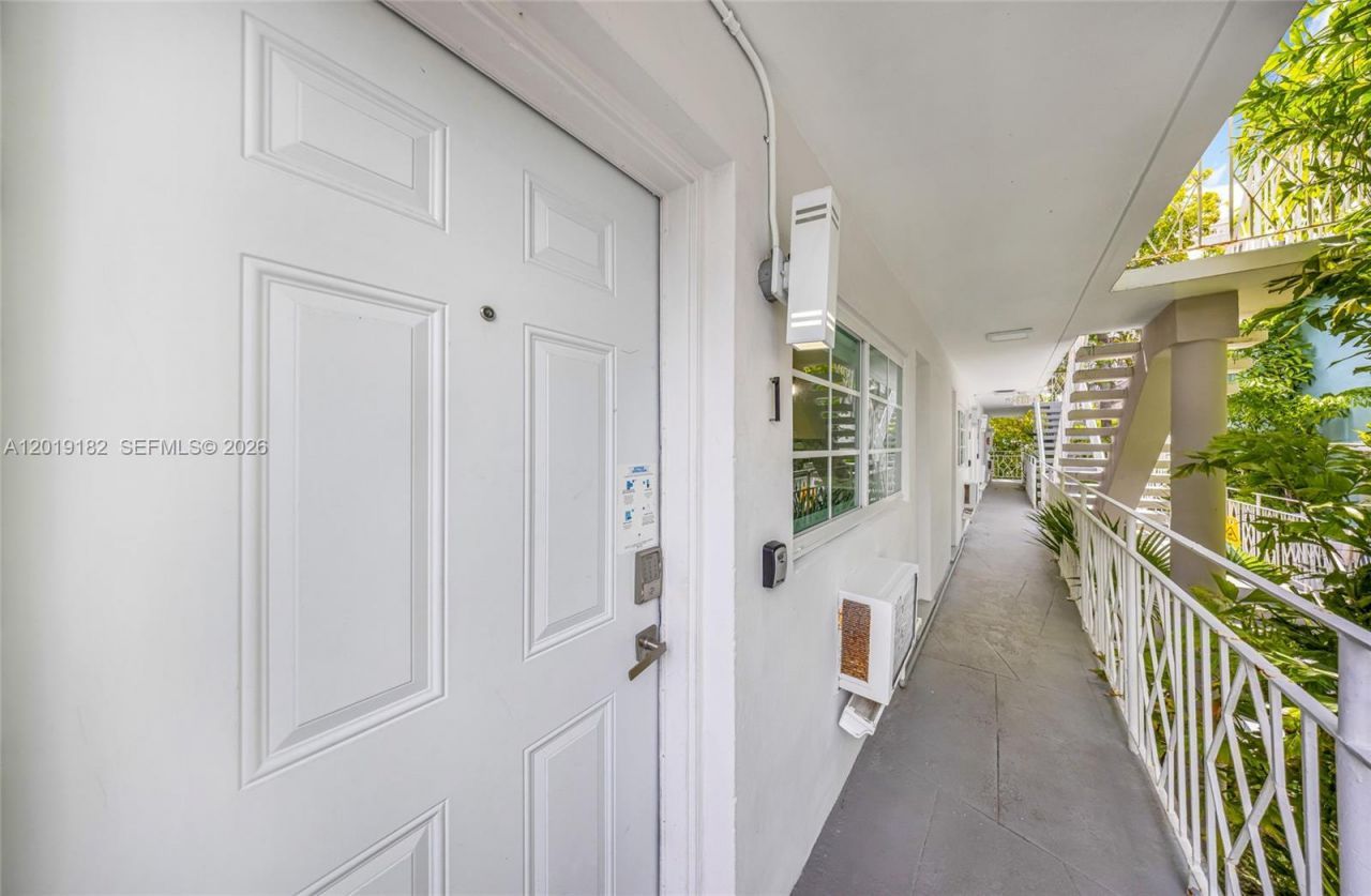 7830 Abbott Ave , Miami Beach, FL 33141 Photo