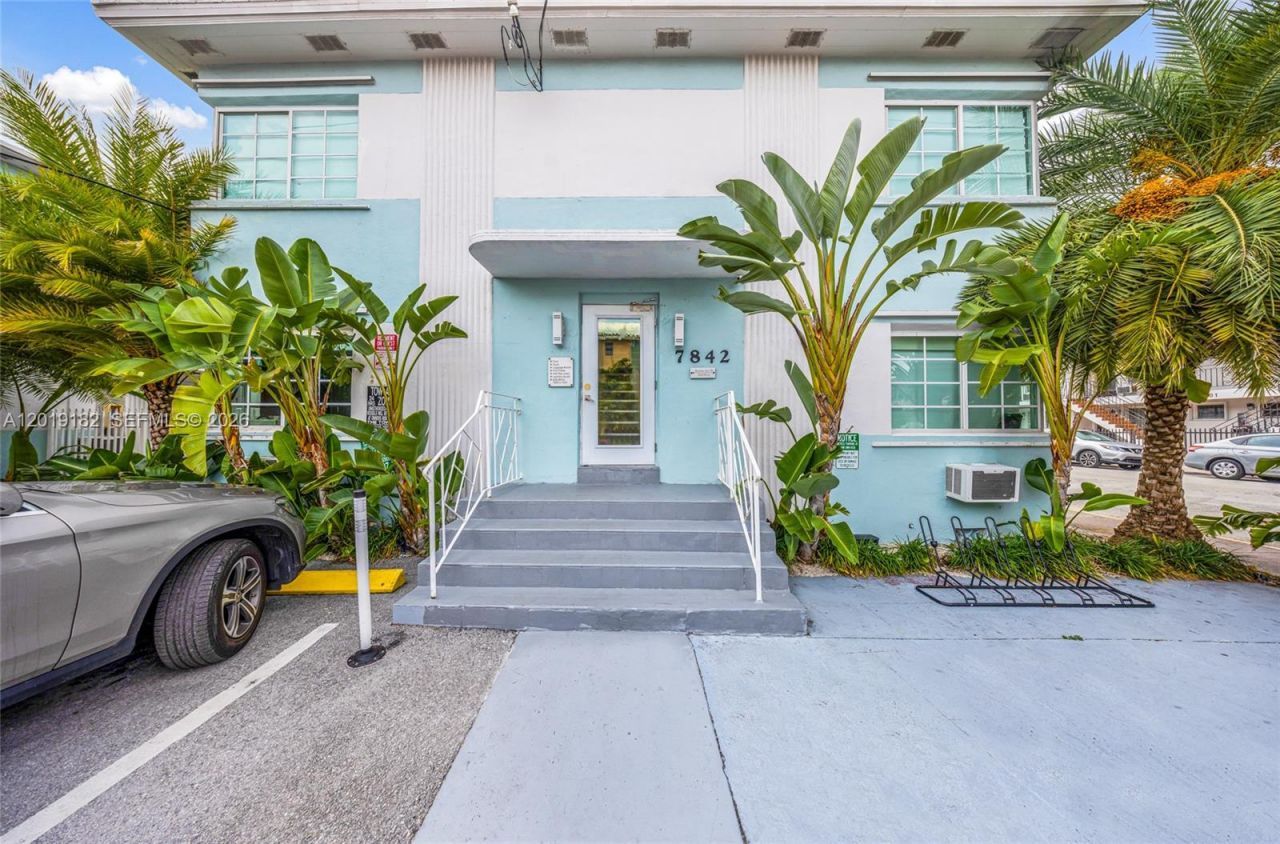 7830 Abbott Ave , Miami Beach, FL 33141 Photo