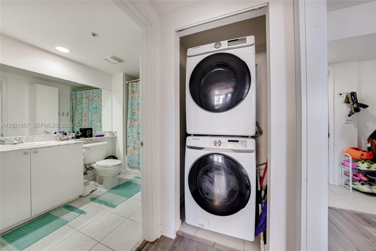 2775 NE 187th St , Unit 528, Aventura, FL 33180 Photo