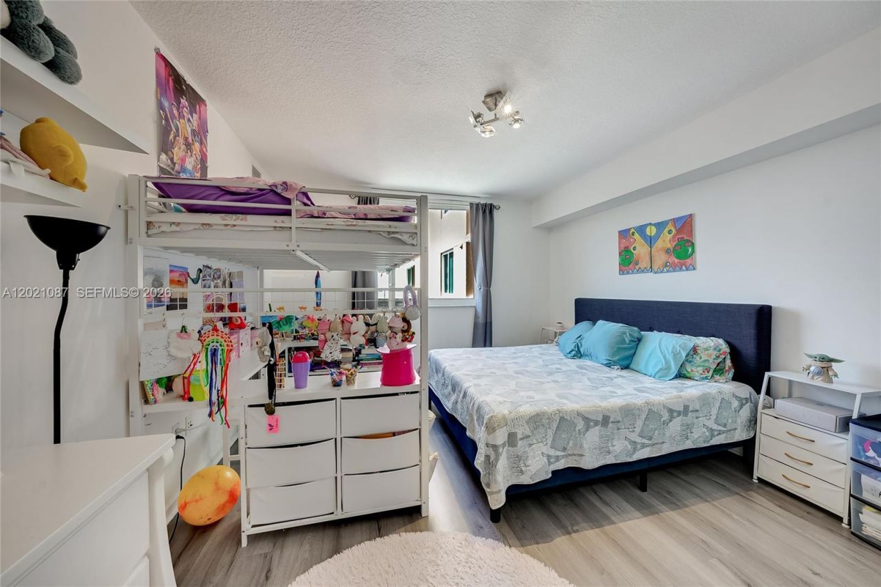 2775 NE 187th St , Unit 528, Aventura, FL 33180 Photo