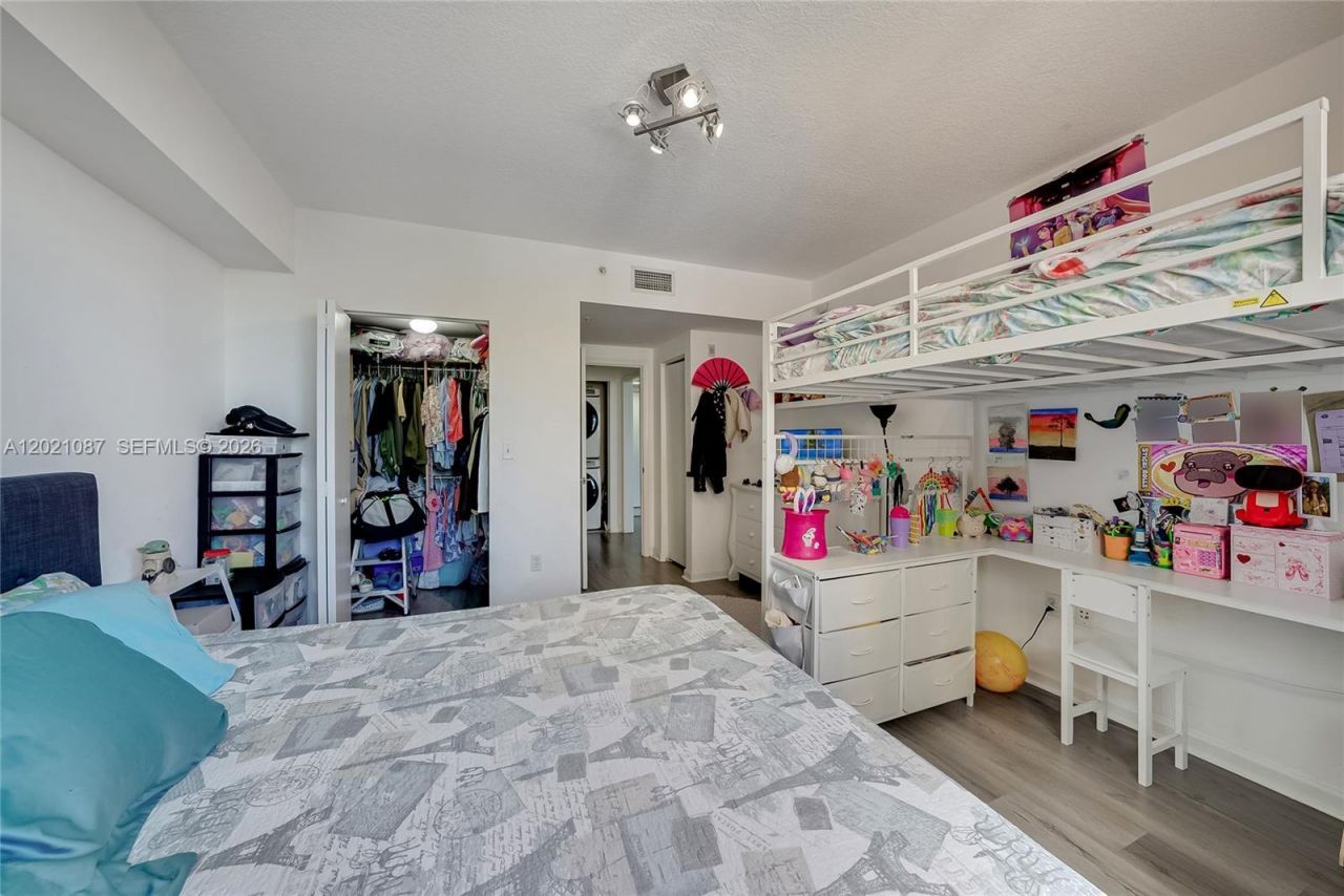 2775 NE 187th St , Unit 528, Aventura, FL 33180 Photo