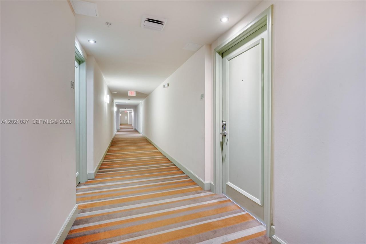 2775 NE 187th St , Unit 528, Aventura, FL 33180 Photo