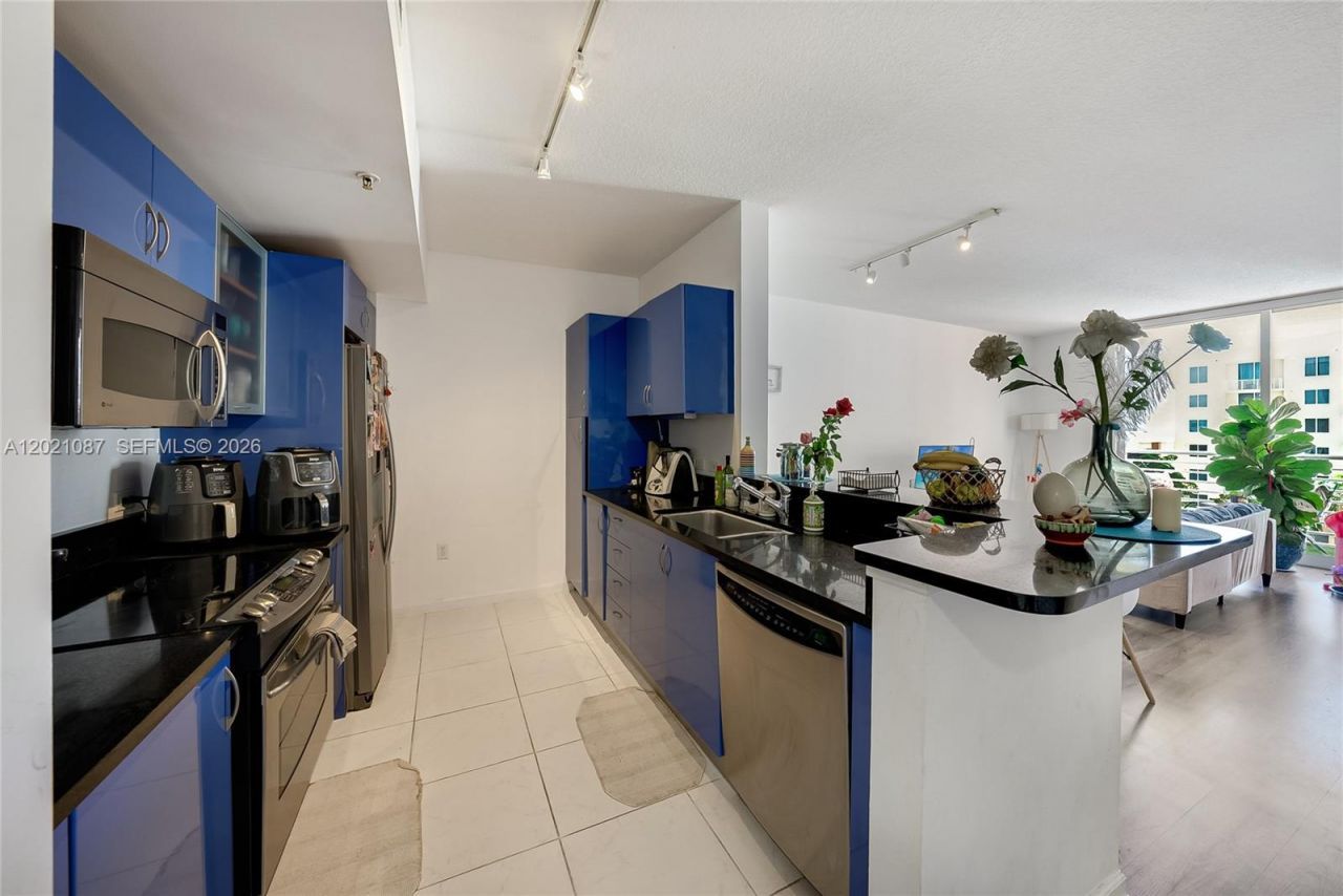 2775 NE 187th St , Unit 528, Aventura, FL 33180 Photo