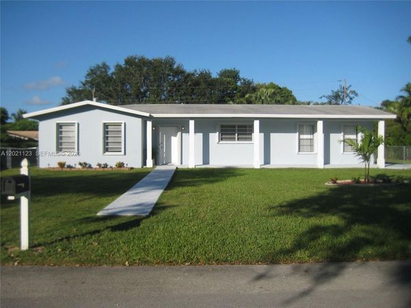 13220 SW 99th Pl , Miami, FL 33176