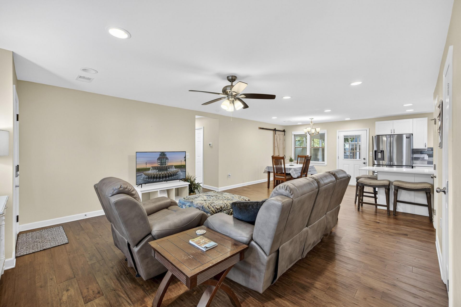 112 Pullman Avenue Photo 12