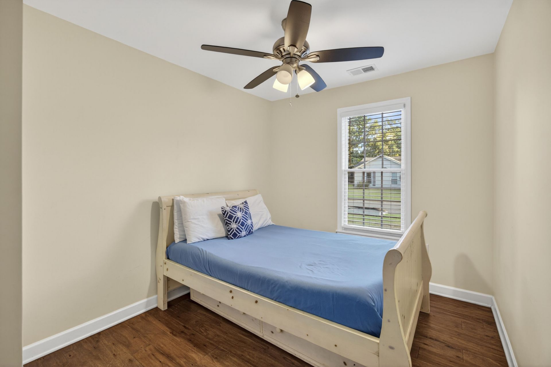 112 Pullman Avenue Photo 37