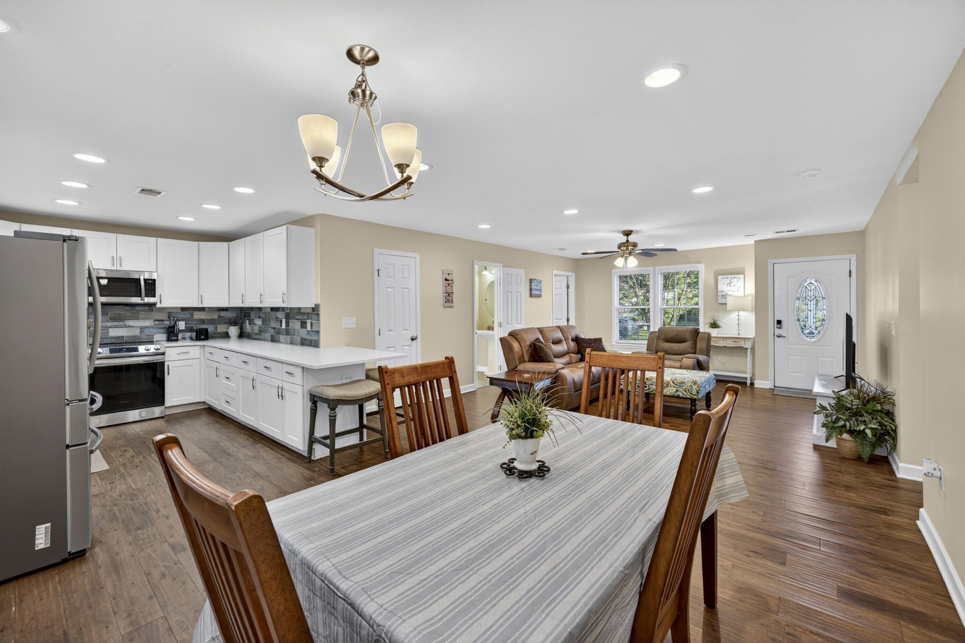 112 Pullman Avenue Photo 4