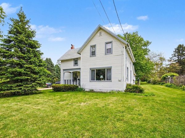 1200 N  Huntington Street, Syracuse, IN 46567