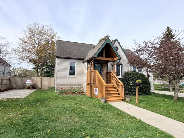 220 E Crapo Street, Alpena, MI 49707