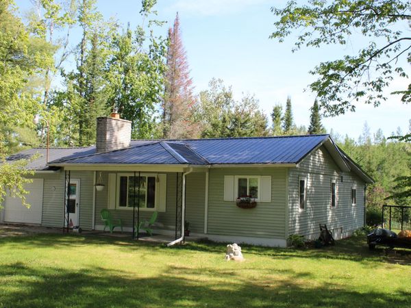 727 Norway Drive, Mio, MI 48647