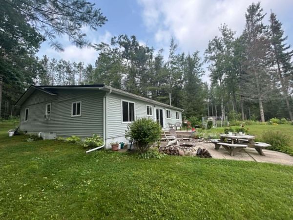 727 Norway Drive, Mio, MI 48647
