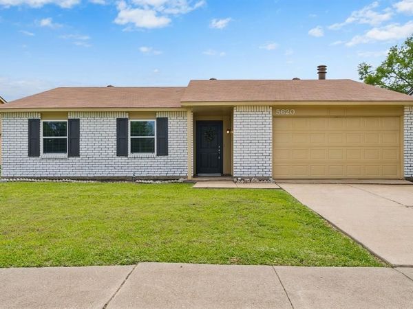 5620 Perrin Street, The Colony, TX 75056