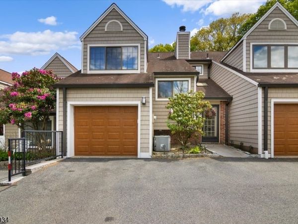 403 Betty Lane, Mine Hill, NJ 07803