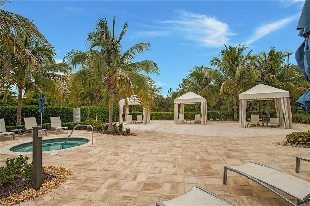 7674 Jacaranda Ln, Naples, FL 34114 Photo