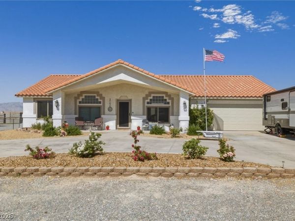 2100 Iroquois Avenue , Pahrump, NV 89048