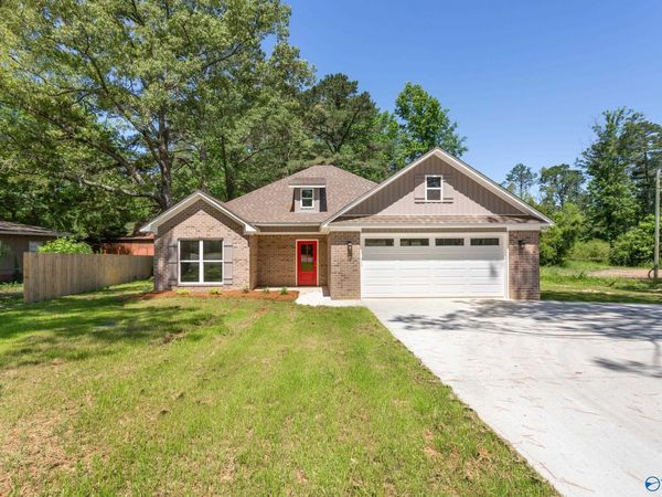 407 North College Street, Glencoe, AL 35905