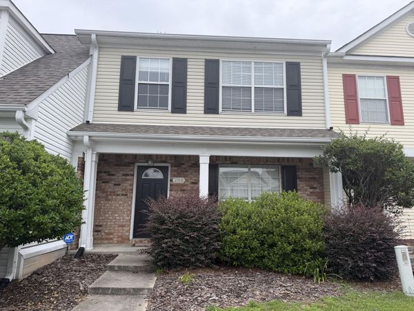 206 Jefferson Pl, Hattiesburg, MS 39402