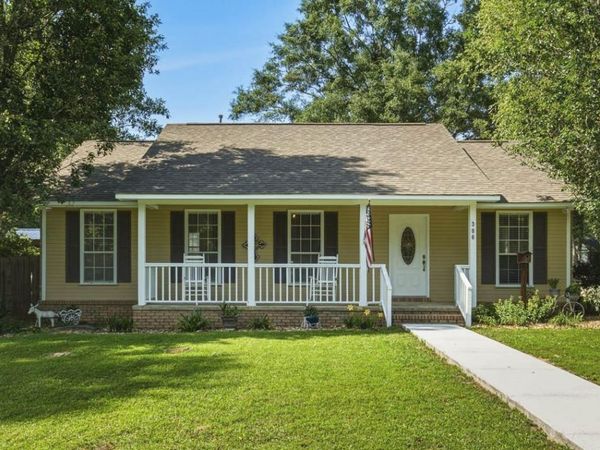 306 Edwards St., Petal, MS 39465