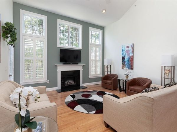 54 Pondside Drive, Unit 54, Bolton, MA 01740