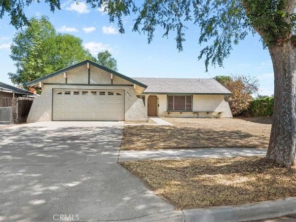 4865 Emerson, Riverside, CA 92504