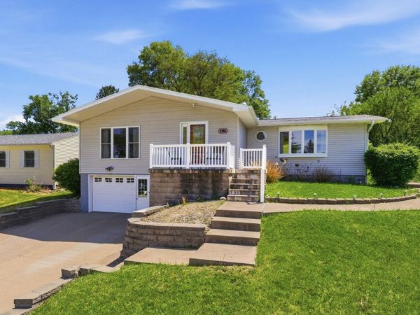 1106 WIER, Muscatine, IA 52761
