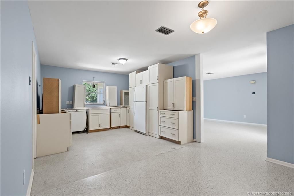 391 SE Edgewood Drive, Stuart, FL 34996 Photo