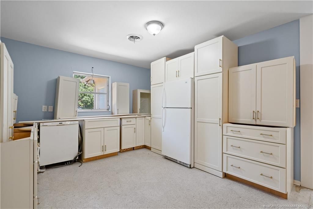 391 SE Edgewood Drive, Stuart, FL 34996 Photo