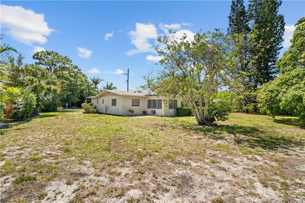 391 SE Edgewood Drive, Stuart, FL 34996 Photo
