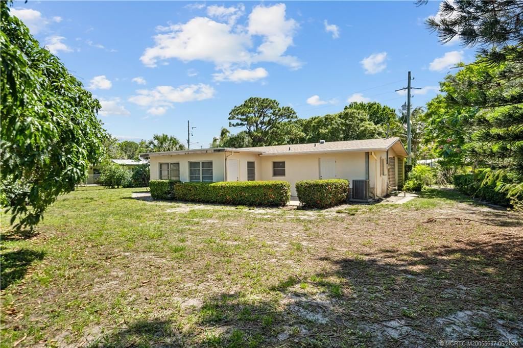 391 SE Edgewood Drive, Stuart, FL 34996 Photo
