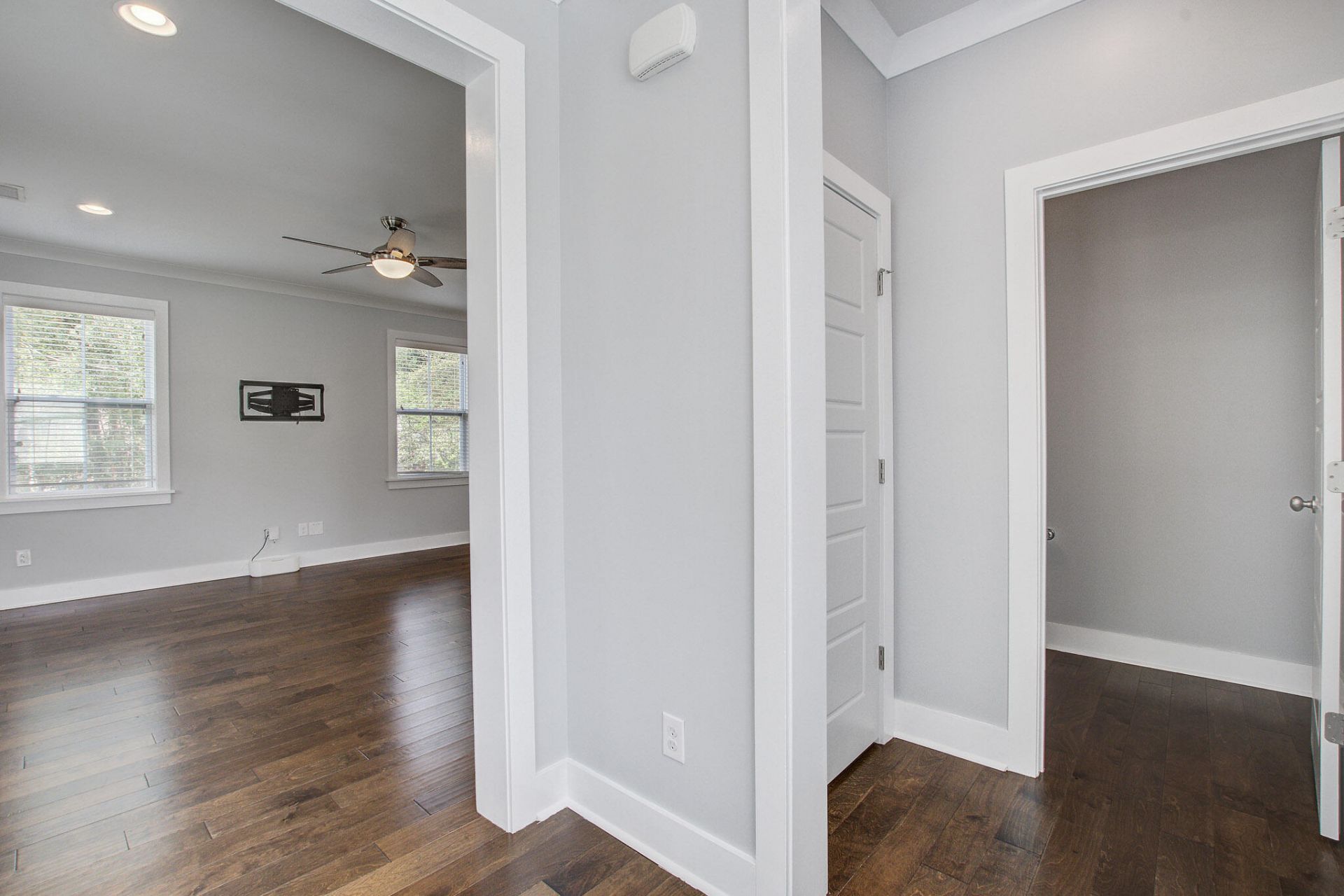 860 W Madison Avenue Photo 13