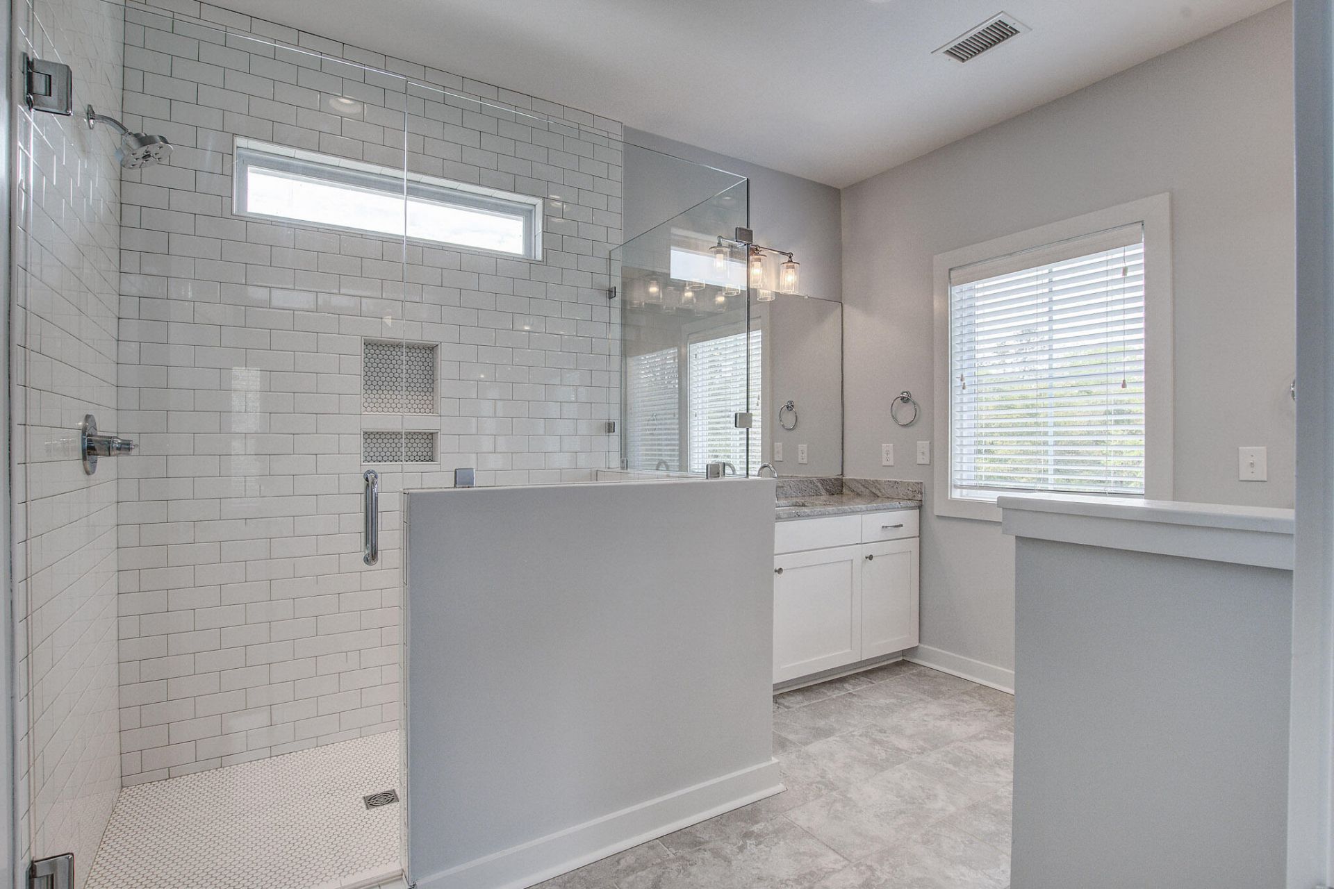 860 W Madison Avenue Photo 20