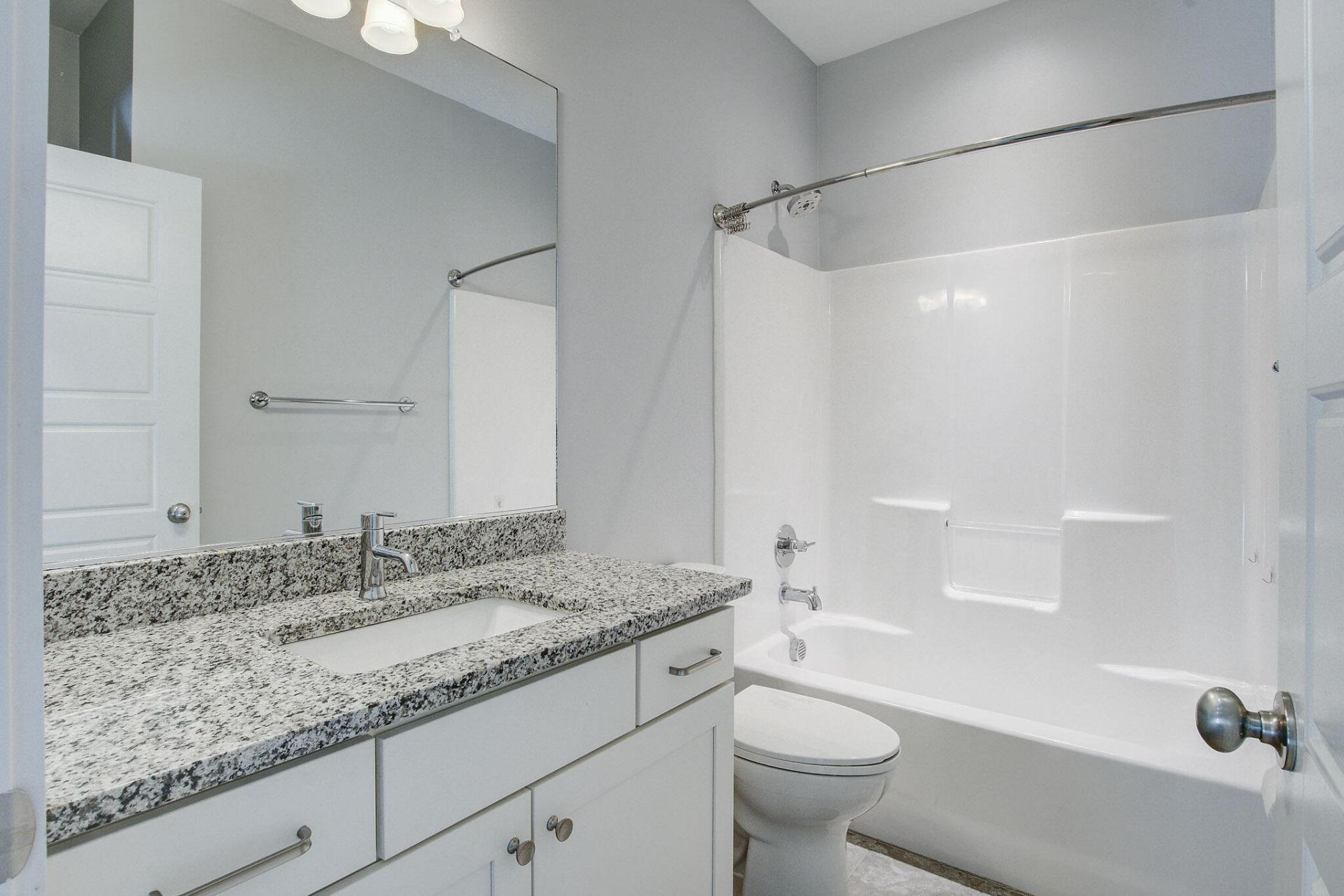 860 W Madison Avenue Photo 24